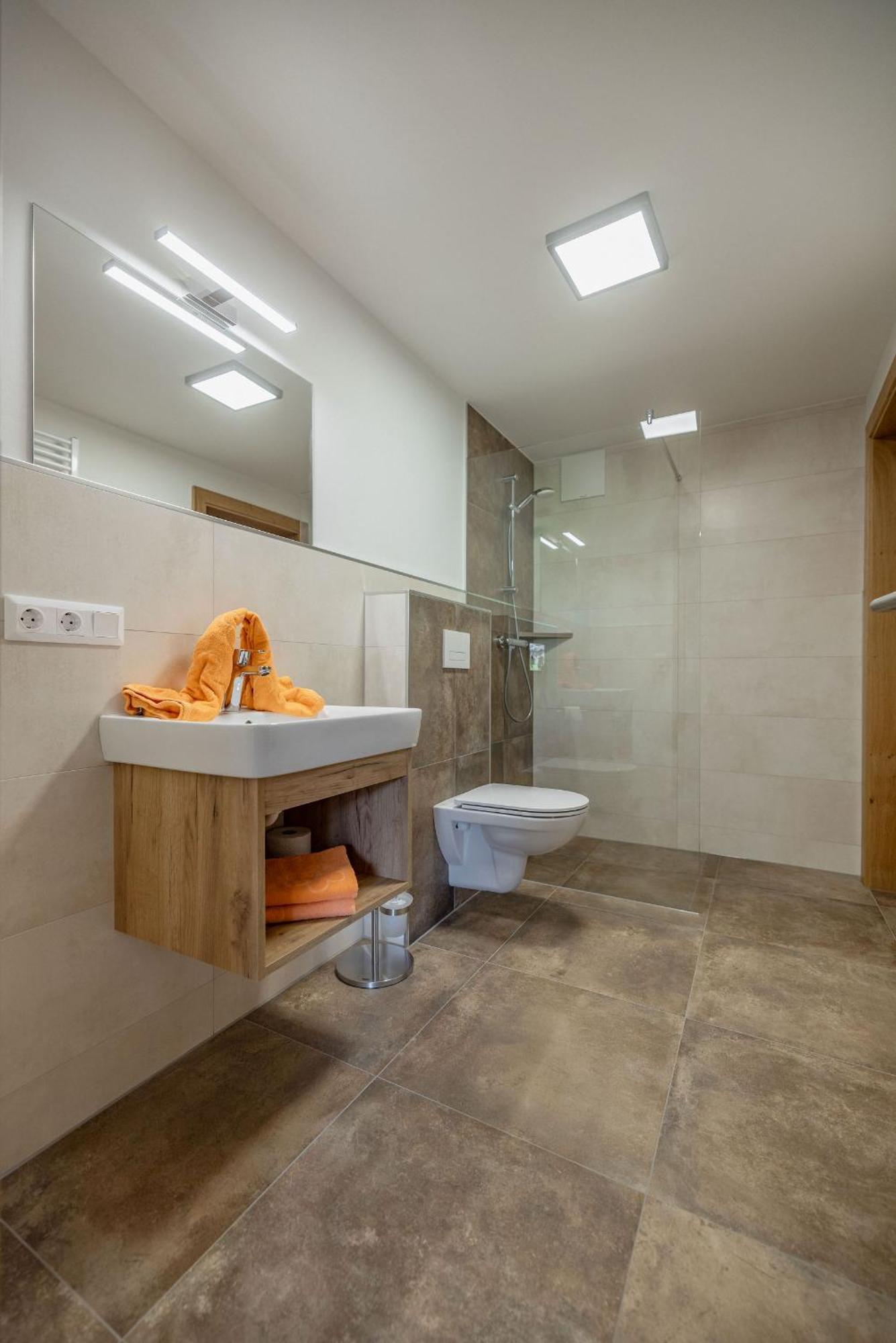 Farm stay Bauernhof Katin *